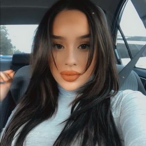 Meet your Posher, Victoria